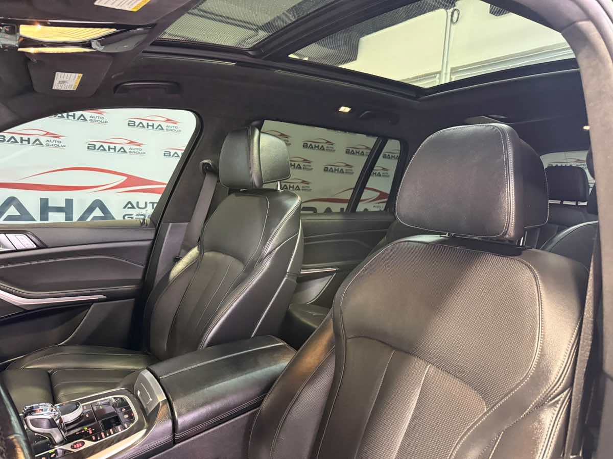 Used 2022 BMW X7 xDrive40i w/ M Sport Package AWD/4WD image 28