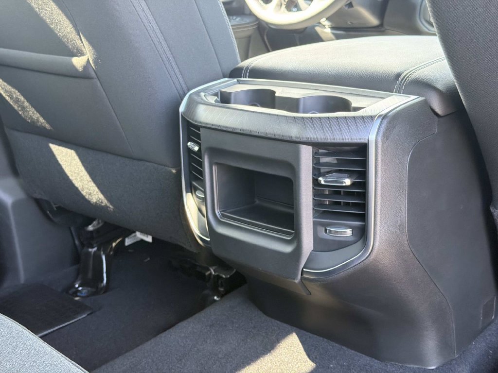 New 2026 RAM 3500 Big Horn AWD/4WD image 24