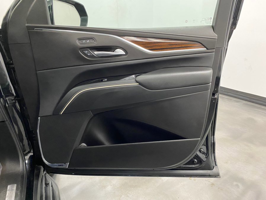 Used 2023 Cadillac Escalade ESV Luxury image 43
