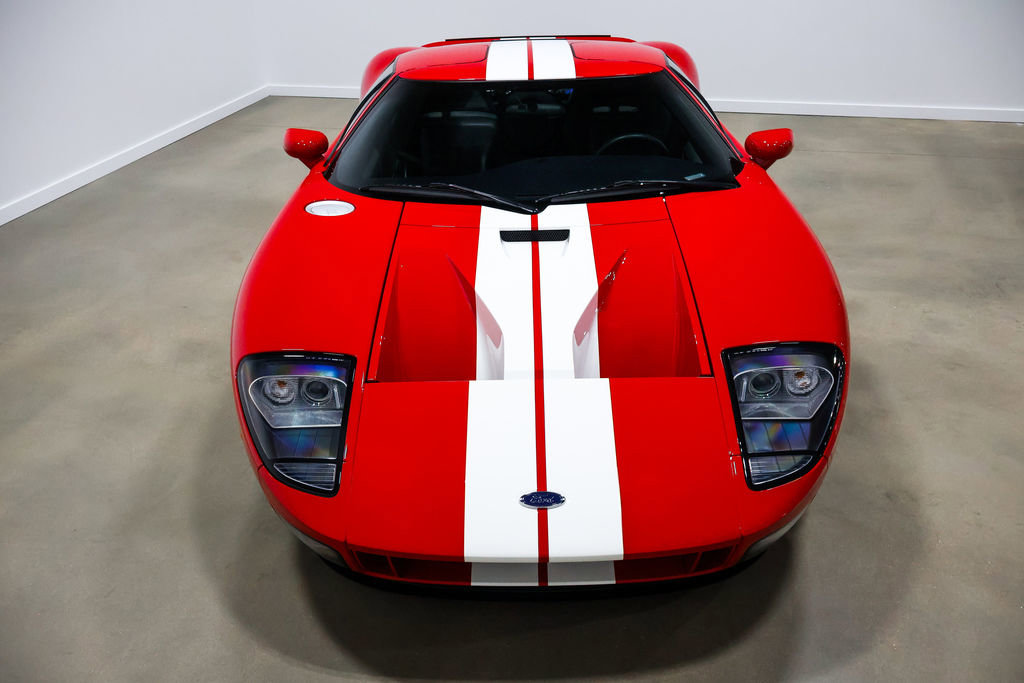 Used 2005 Ford GT RWD image 18