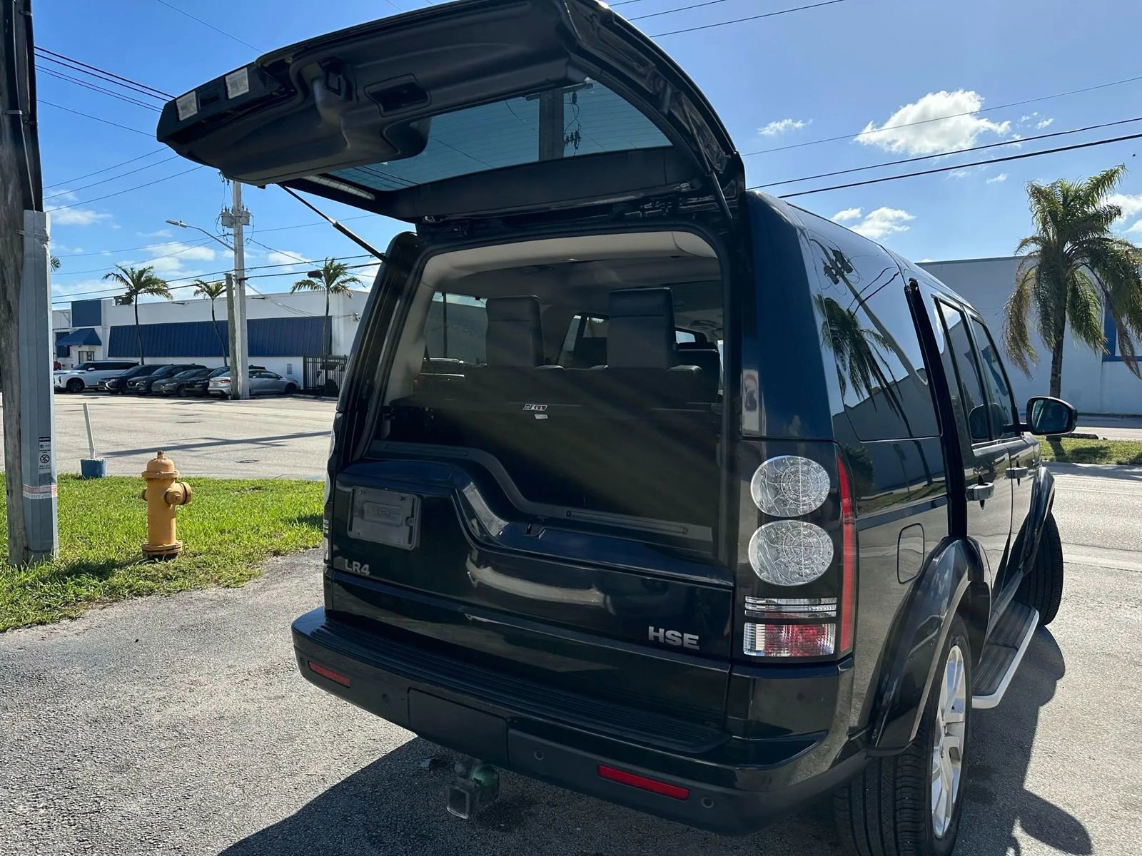 Used 2016 Land Rover LR4 HSE Silver Edition image 7