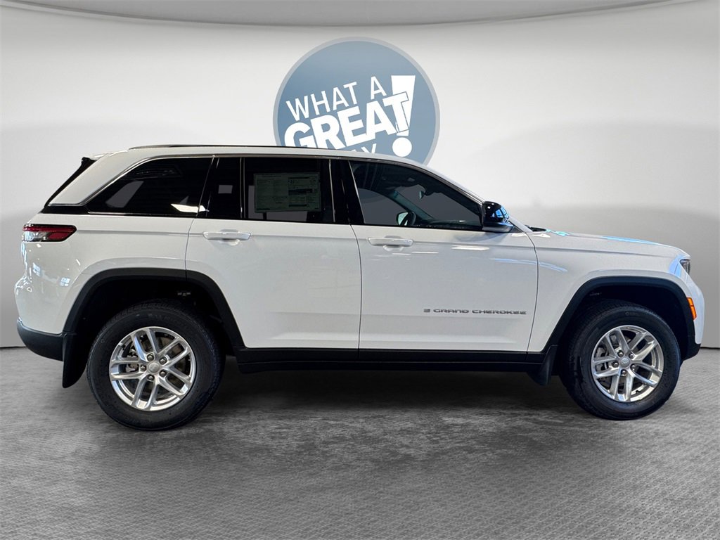 New 2025 Jeep Grand Cherokee Laredo X w/ Luxury Tech Group I video 2
