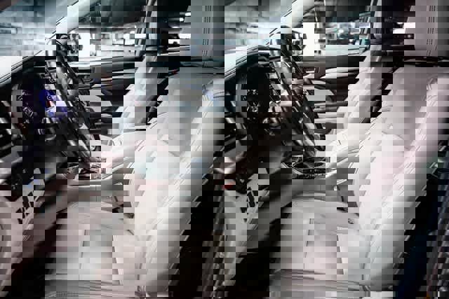 Certified 2019 Toyota Highlander XLE image 18