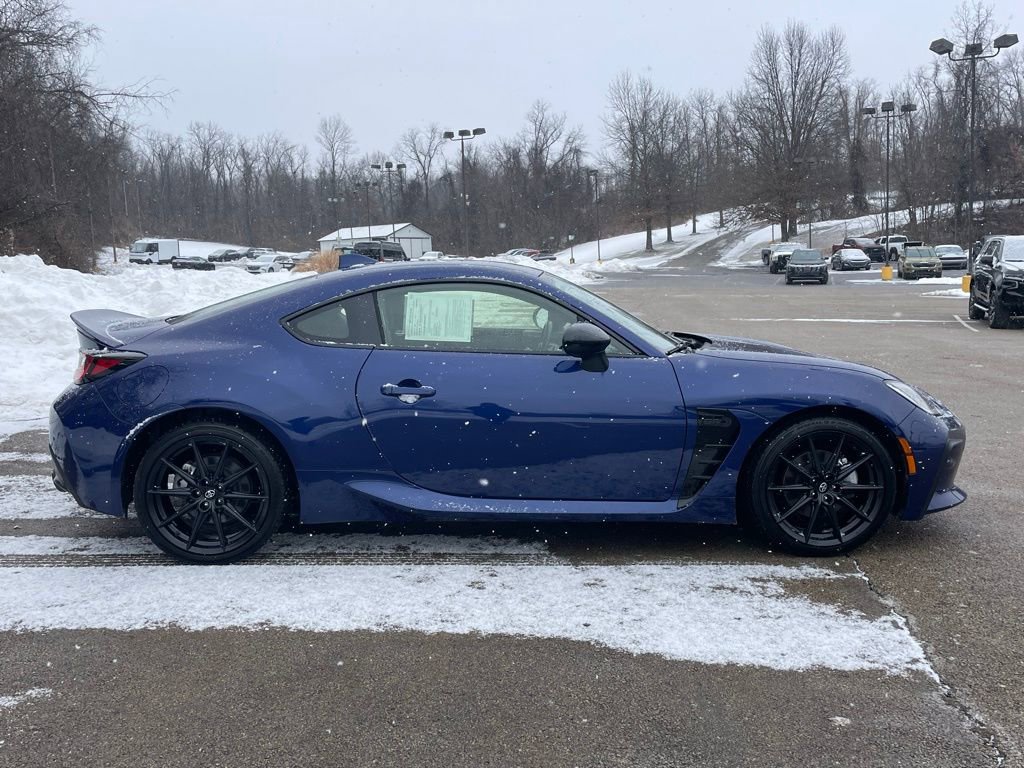 Used 2024 Toyota GR86 Premium image 2