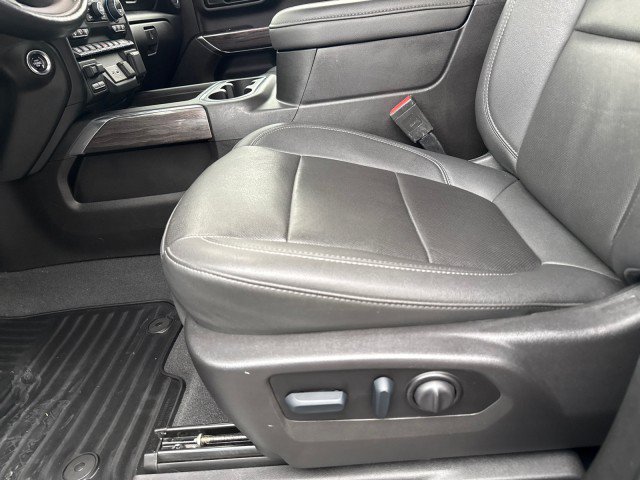 Used 2022 Chevrolet Silverado 3500 LTZ w/ LTZ Plus Package AWD/4WD image 16