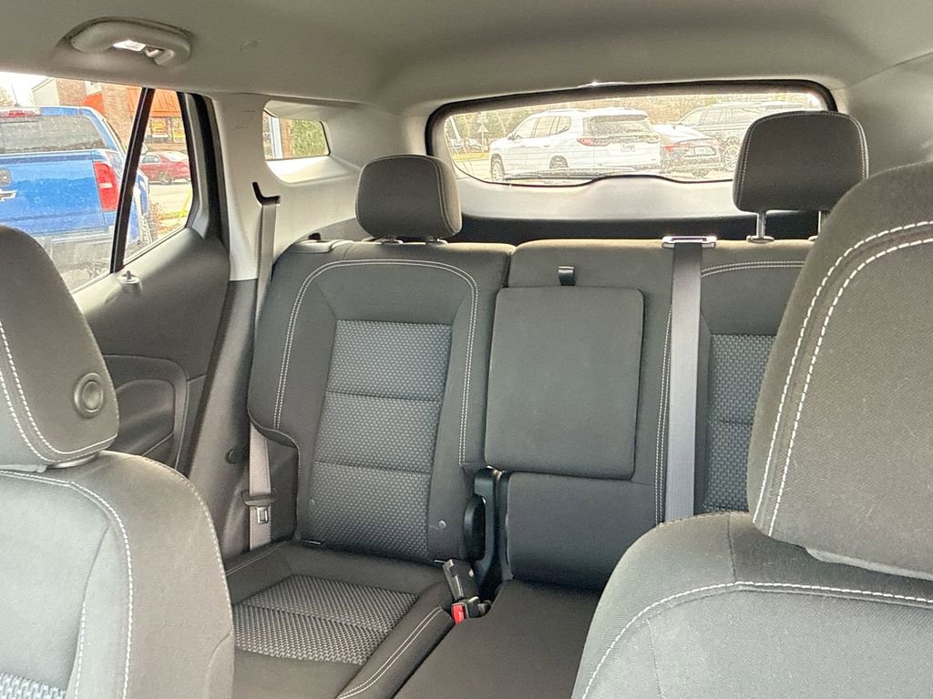 Used 2022 GMC Terrain SLE w/ Driver Convenience Package FWD image 30
