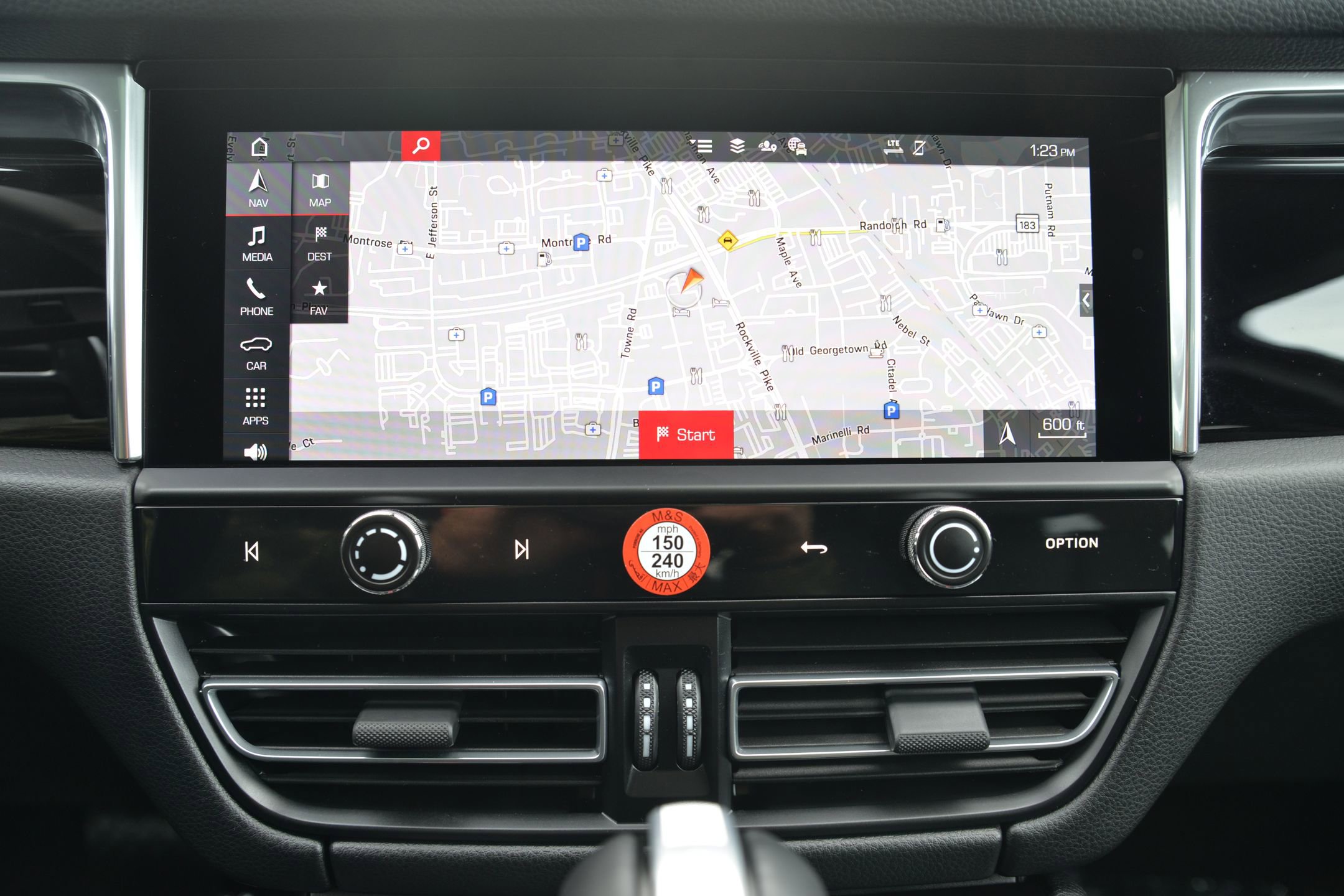 Certified 2025 Porsche Macan image 33