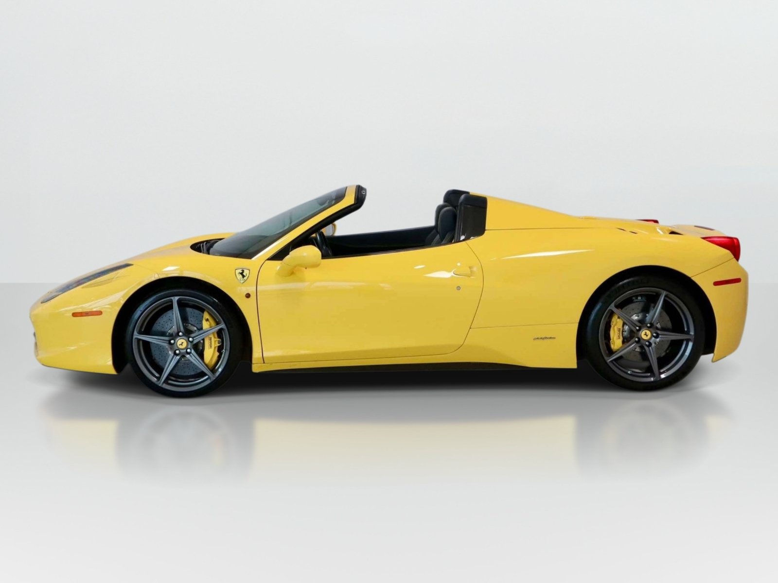 Used 2013 Ferrari 458 Spider RWD video 2