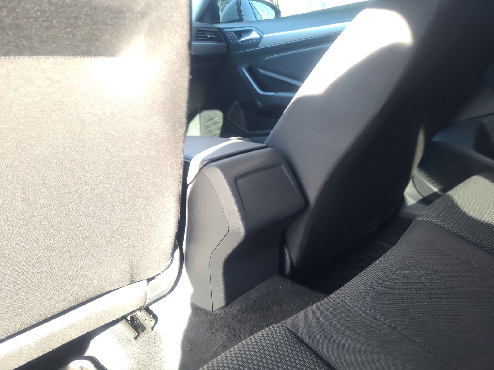 Used 2020 Volkswagen Jetta S w/ Driver Assistance Package image 30