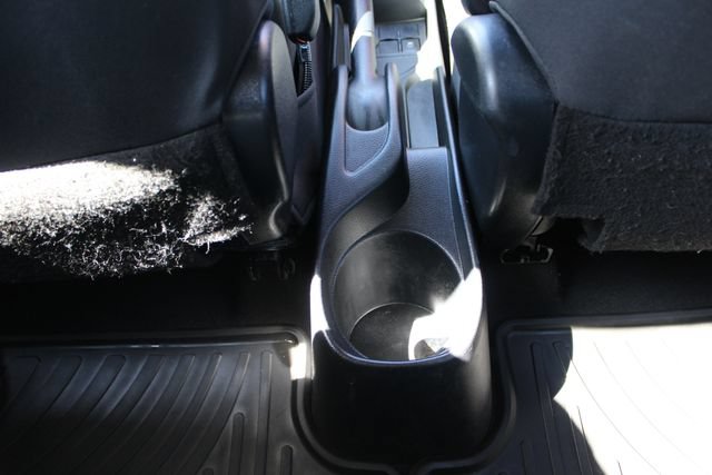 Used 2016 Toyota Yaris L FWD image 21