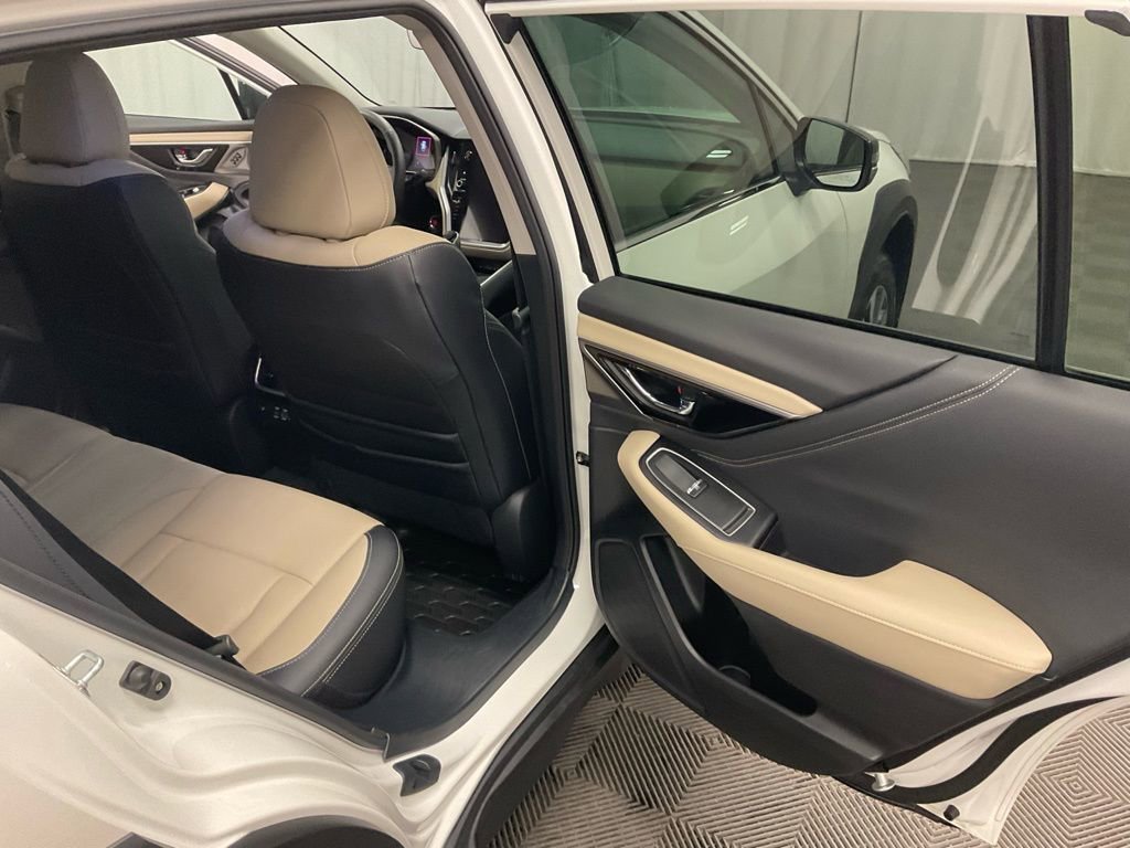 Used 2024 Subaru Outback Limited image 28