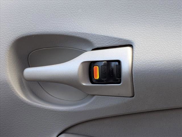 Used 2010 Toyota Corolla LE FWD image 3