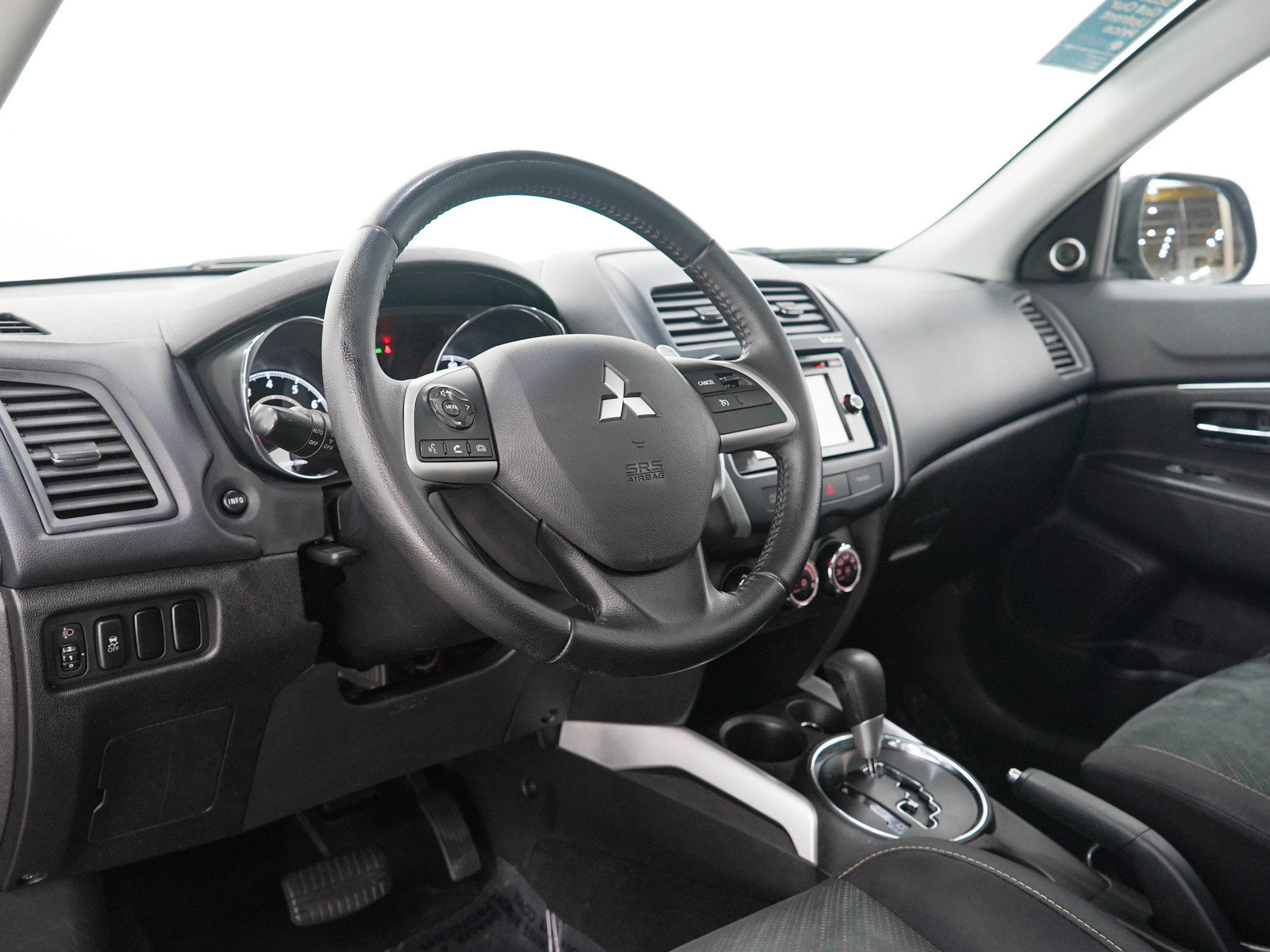 Used 2014 Mitsubishi Outlander Sport SE AWD/4WD image 23