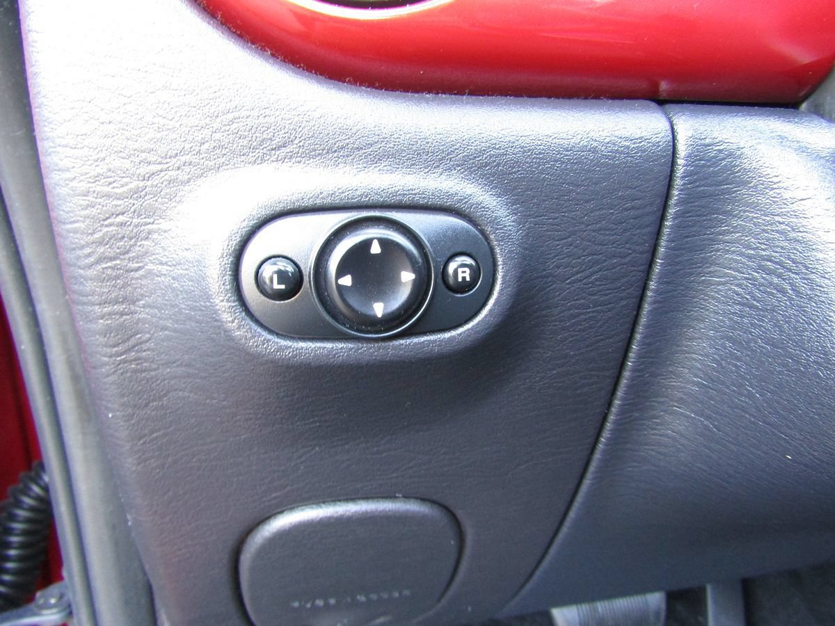 Used 2005 Chrysler PT Cruiser Touring FWD image 14