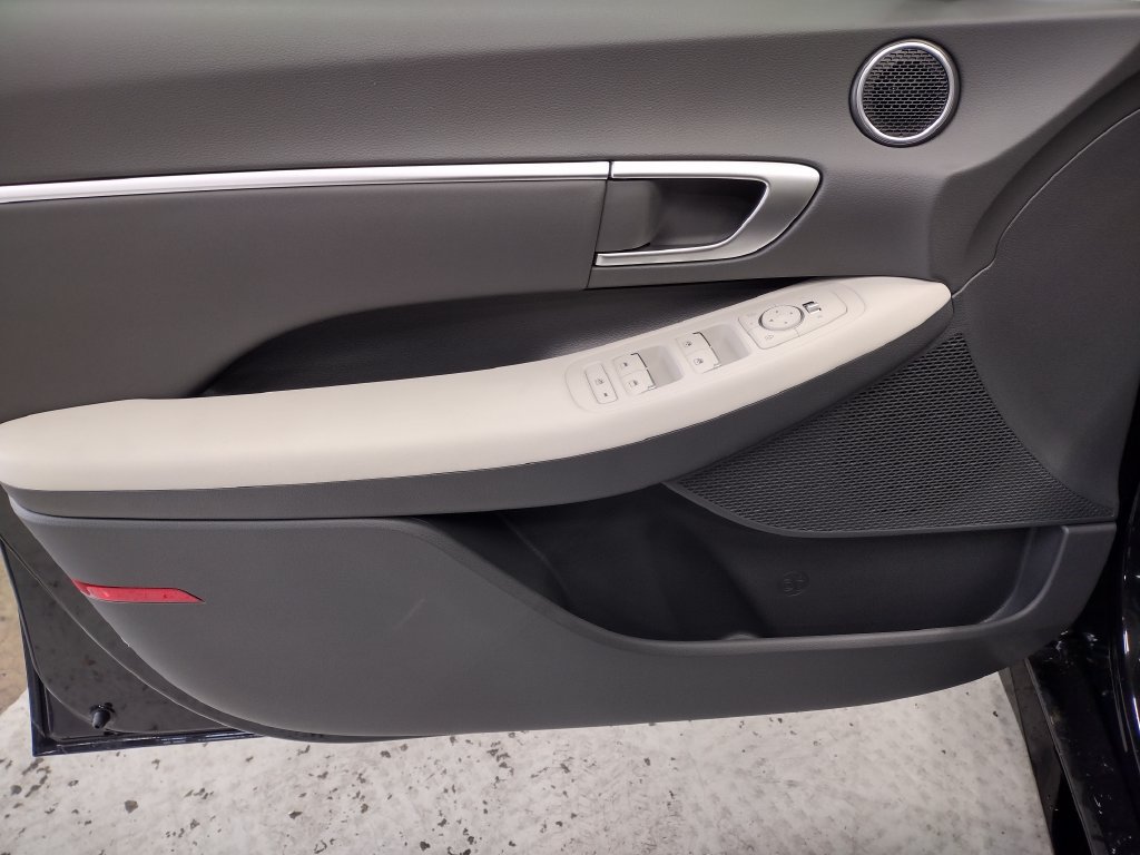 New 2026 Hyundai Sonata SEL AWD/4WD image 16