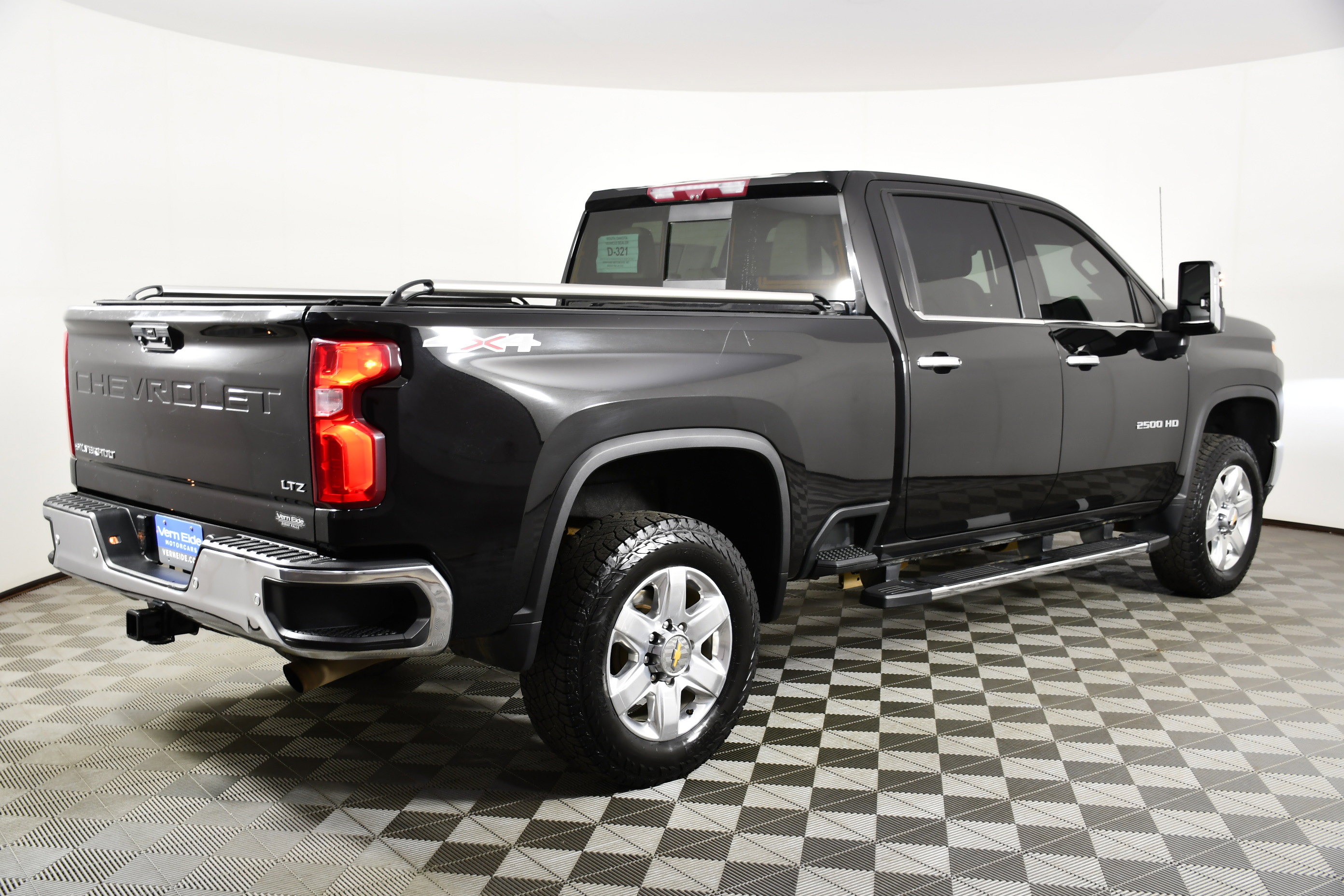 Used 2022 Chevrolet Silverado 2500 LTZ w/ LTZ Premium Package AWD/4WD image 6