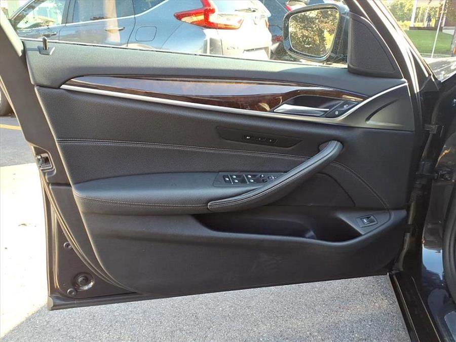 Used 2019 BMW 540i xDrive image 18