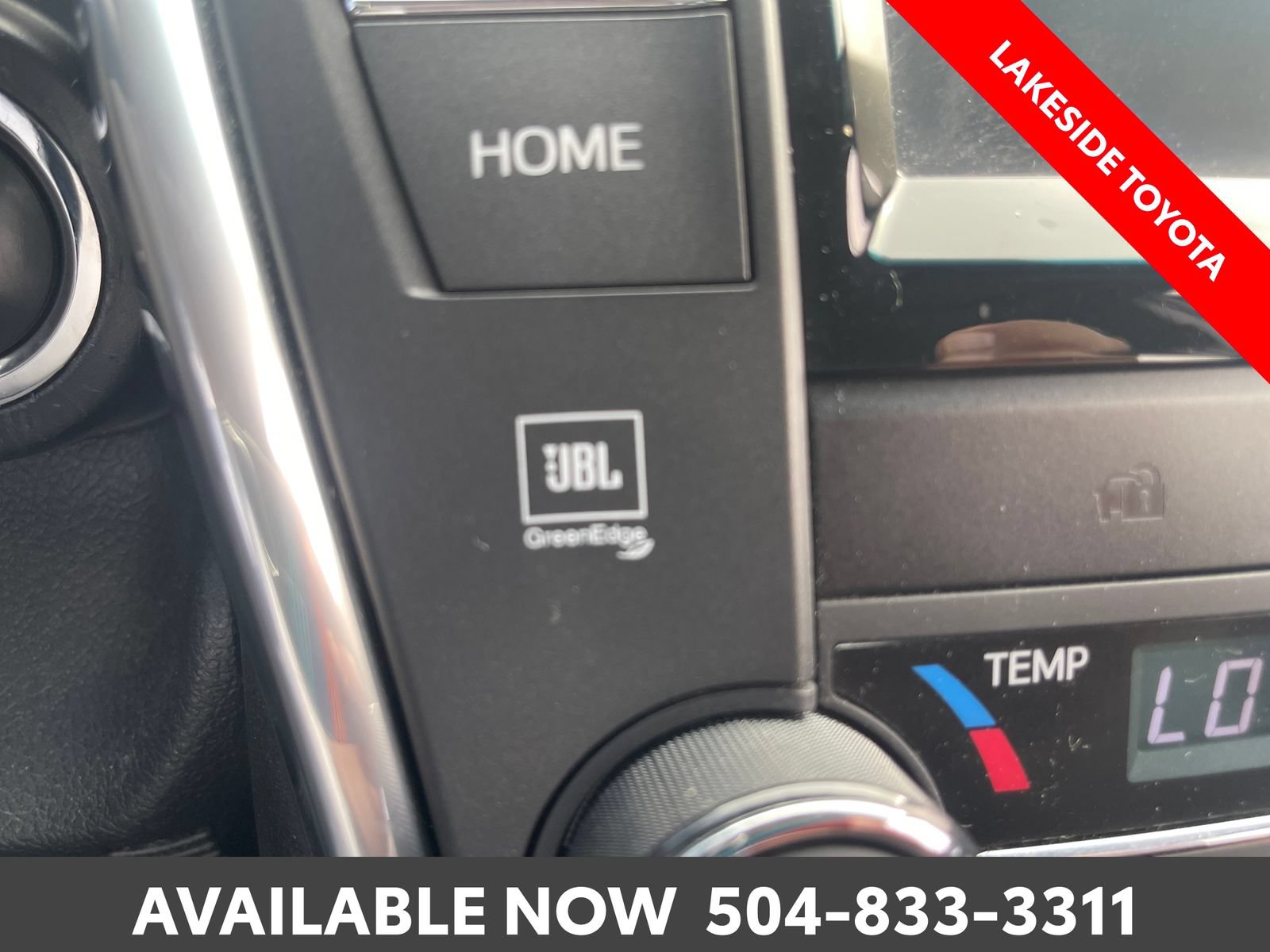 Used 2017 Toyota Camry XLE w/ Moonroof Package FWD image 34