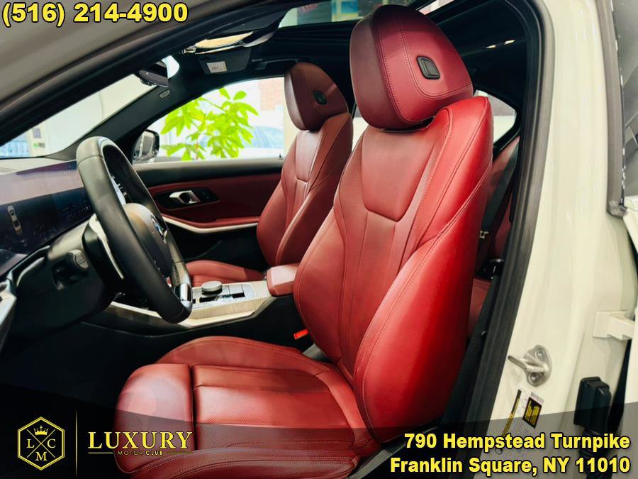 Used 2025 BMW 330i Sedan image 1