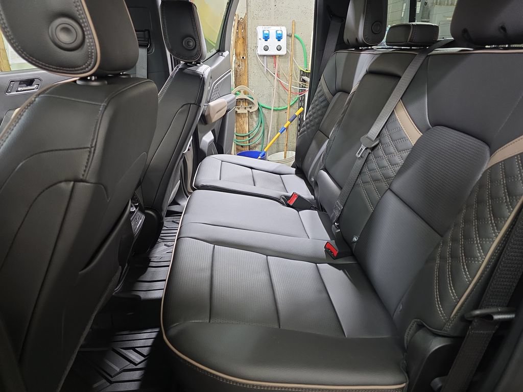 New 2026 GMC Canyon Denali AWD/4WD image 13