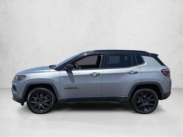 Used 2023 Jeep Compass Latitude AWD/4WD image 8