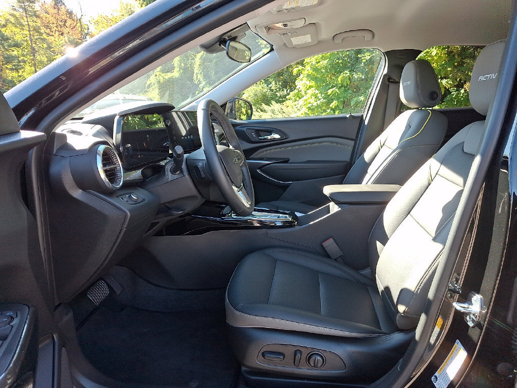 Used 2026 Chevrolet Trax ACTIV w/ Driver Confidence Package FWD image 19
