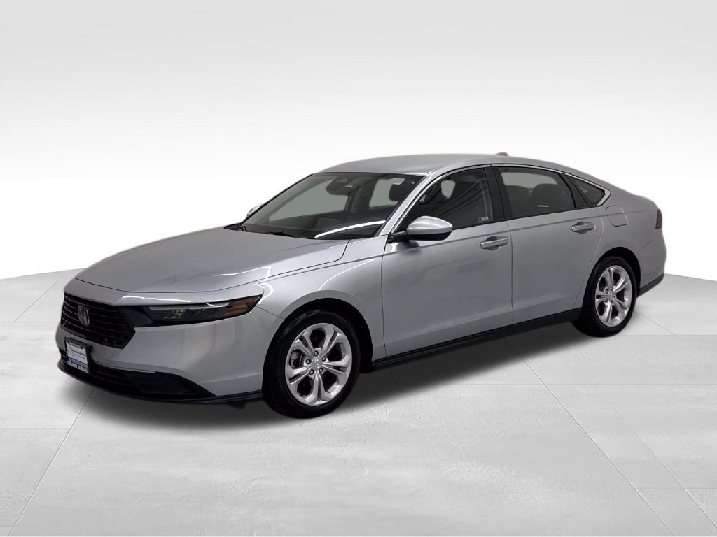 Used 2025 Honda Accord LX image 2