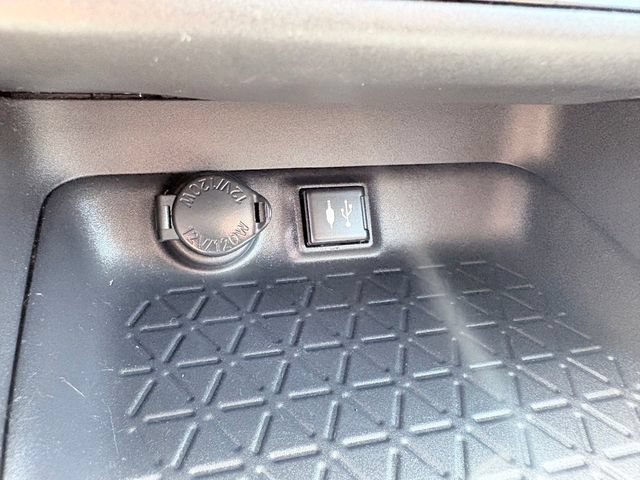 Used 2019 Toyota RAV4 XLE w/ Convenience Package AWD/4WD image 20