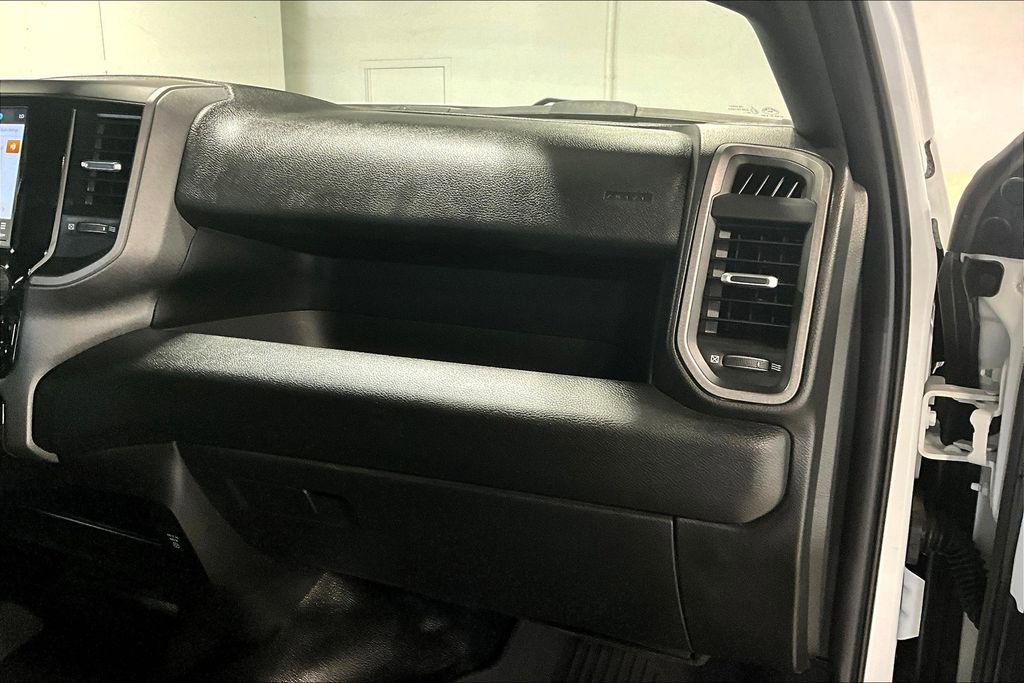 Used 2024 RAM 2500 Tradesman w/ Chrome Appearance Group image 19