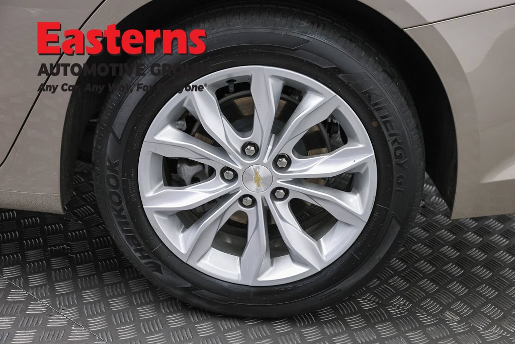 Used 2025 Chevrolet Malibu LT FWD image 33