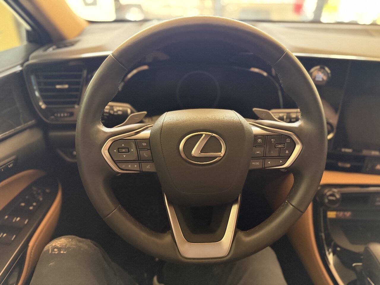 Used 2024 Lexus NX 250 FWD image 10