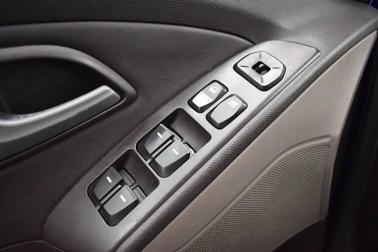 Used 2011 Hyundai Tucson GLS FWD image 21
