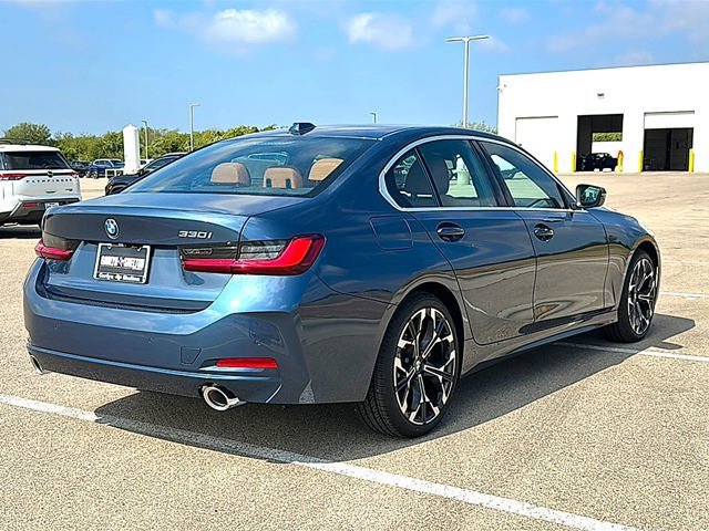New 2026 BMW 330i Sedan w/ Premium Package RWD image 39