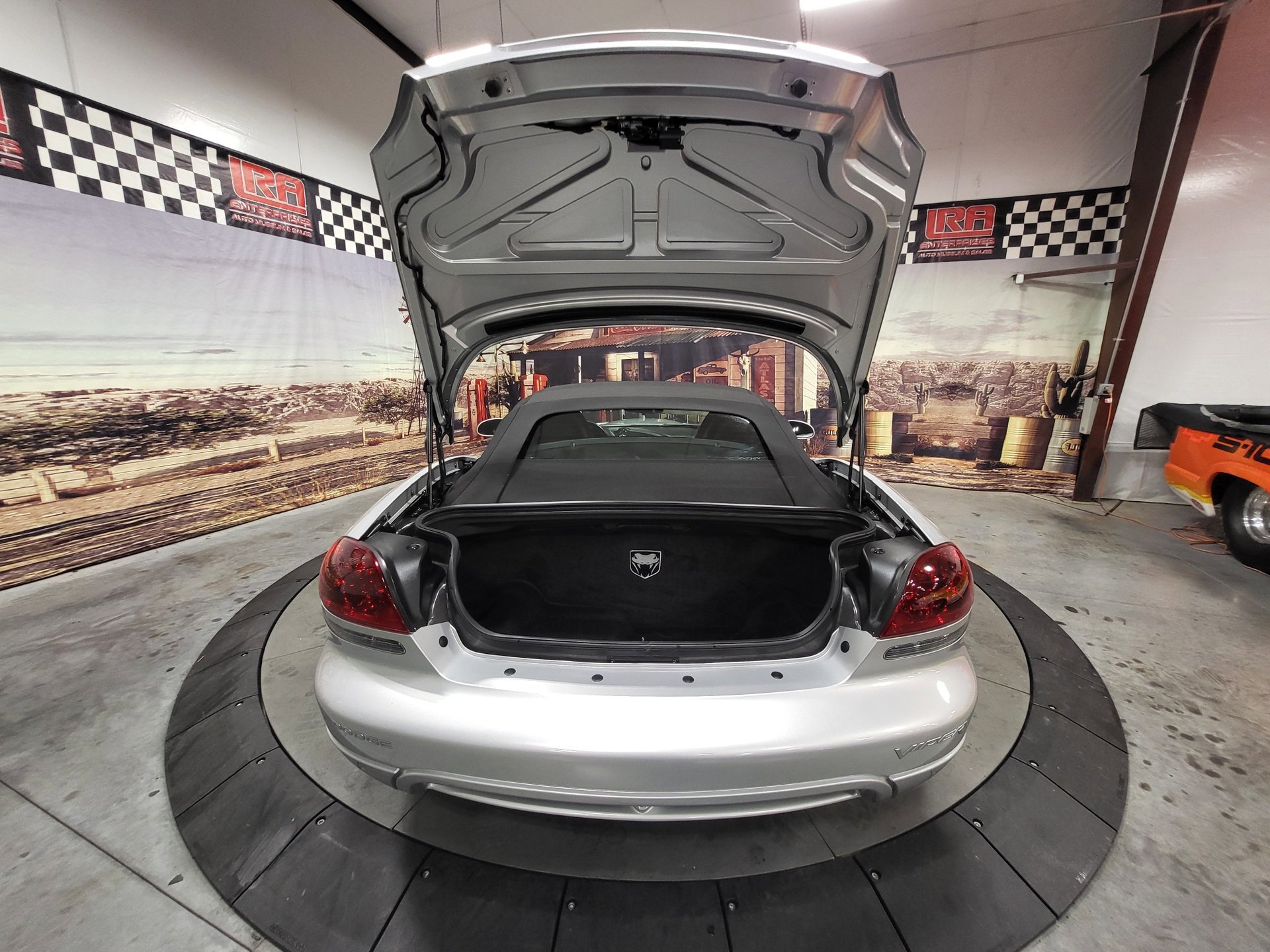 Used 2005 Dodge Viper SRT-10 image 20