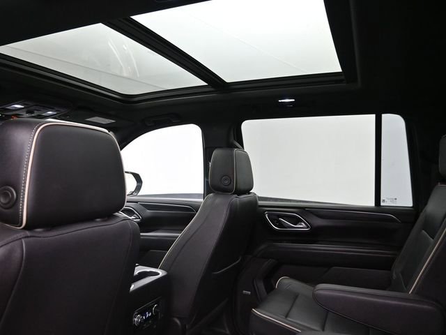 Used 2023 GMC Yukon XL SLT w/ Max Trailering Package AWD/4WD image 19