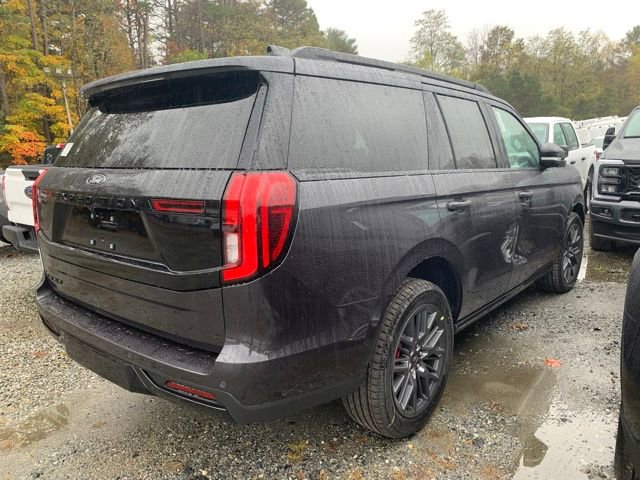 New 2025 Ford Expedition Platinum w/ Stealth Performance Package image 9