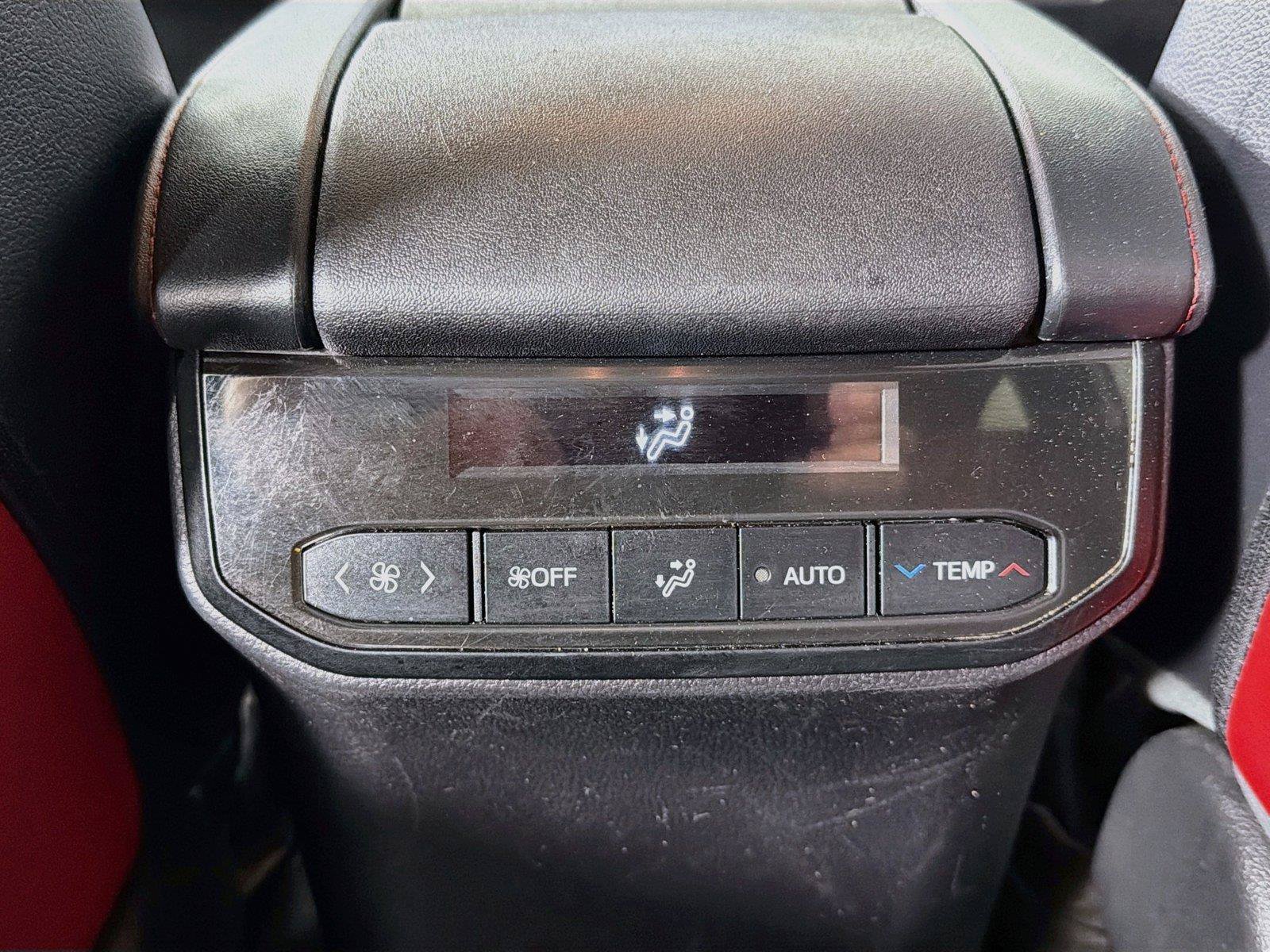 Used 2023 Toyota Highlander XSE AWD/4WD image 28