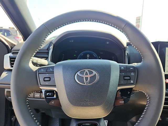 Used 2026 Toyota Camry SE FWD image 19