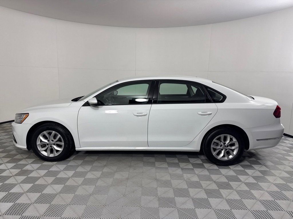 Used 2018 Volkswagen Passat 2.0T S w/ Driver Assistance Package image 8
