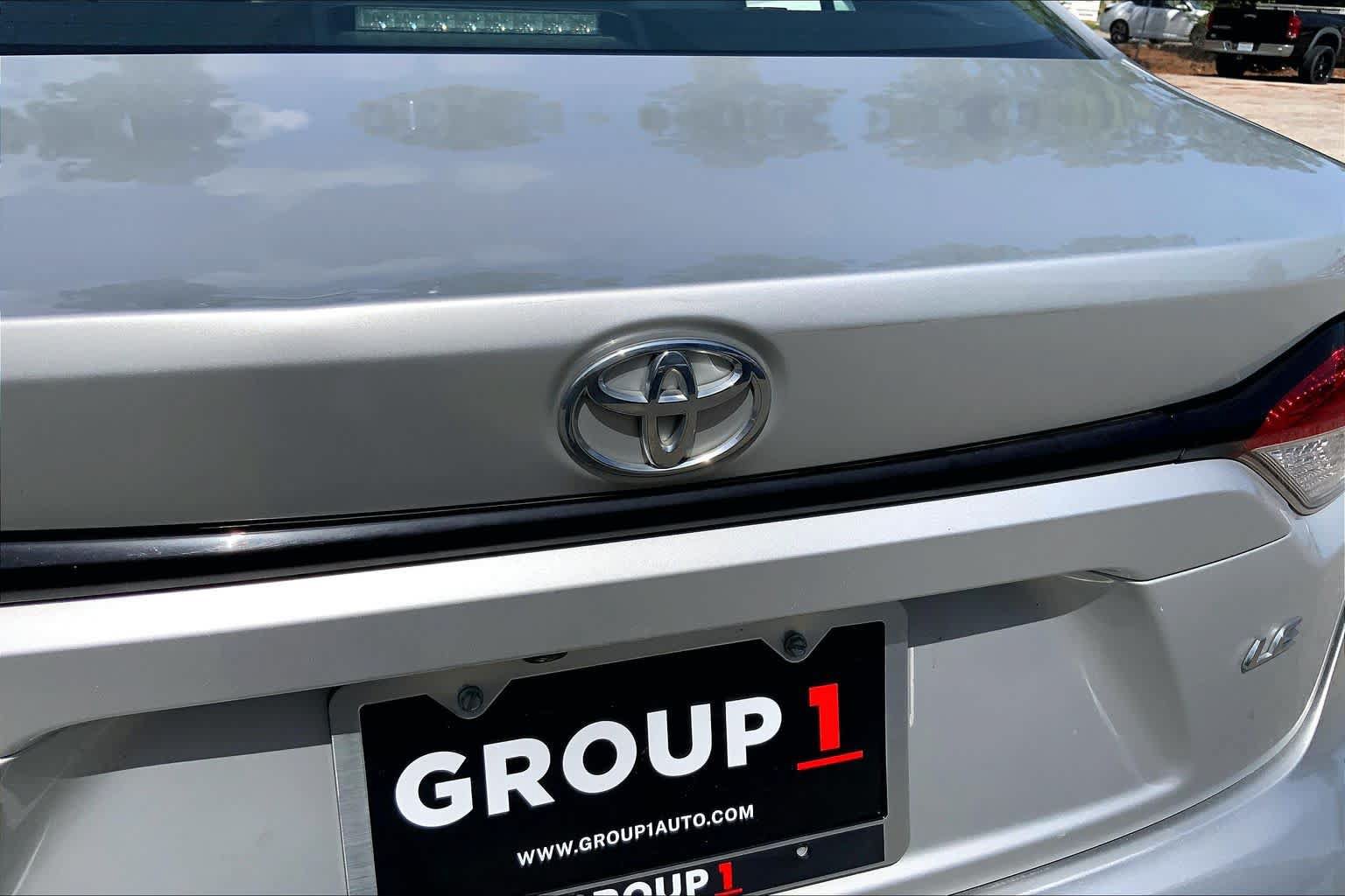 Used 2021 Toyota Corolla LE FWD image 30