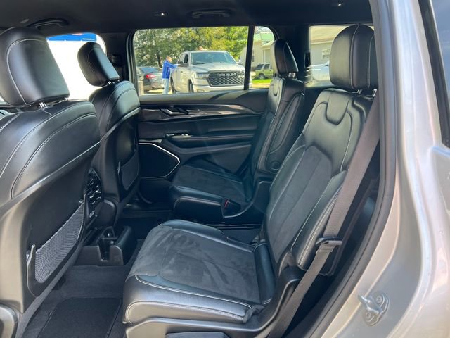 Used 2022 Jeep Grand Cherokee L Laredo AWD/4WD image 5
