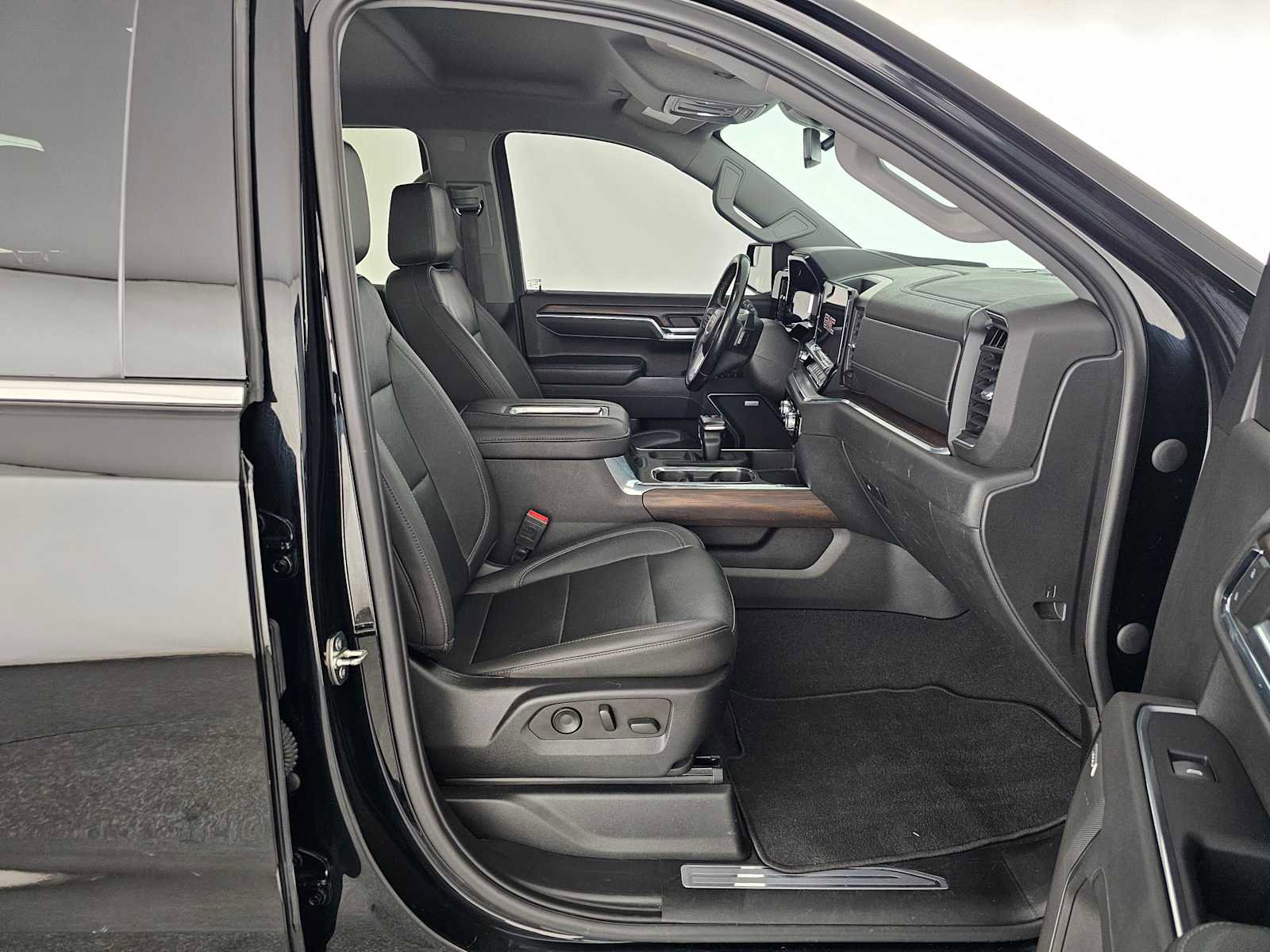 Used 2022 GMC Sierra 1500 SLT w/ SLT Convenience Package image 10