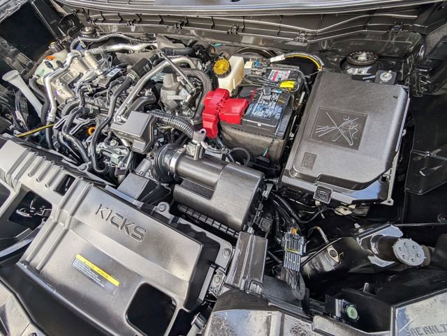Used 2025 Nissan Kicks SR image 22