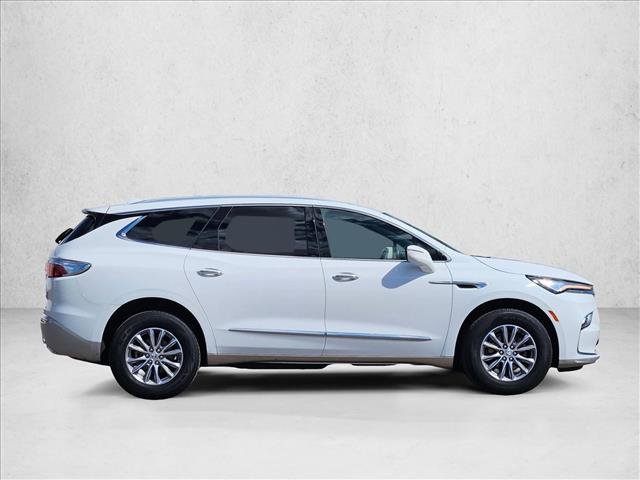 Used 2024 Buick Enclave Essence video 4