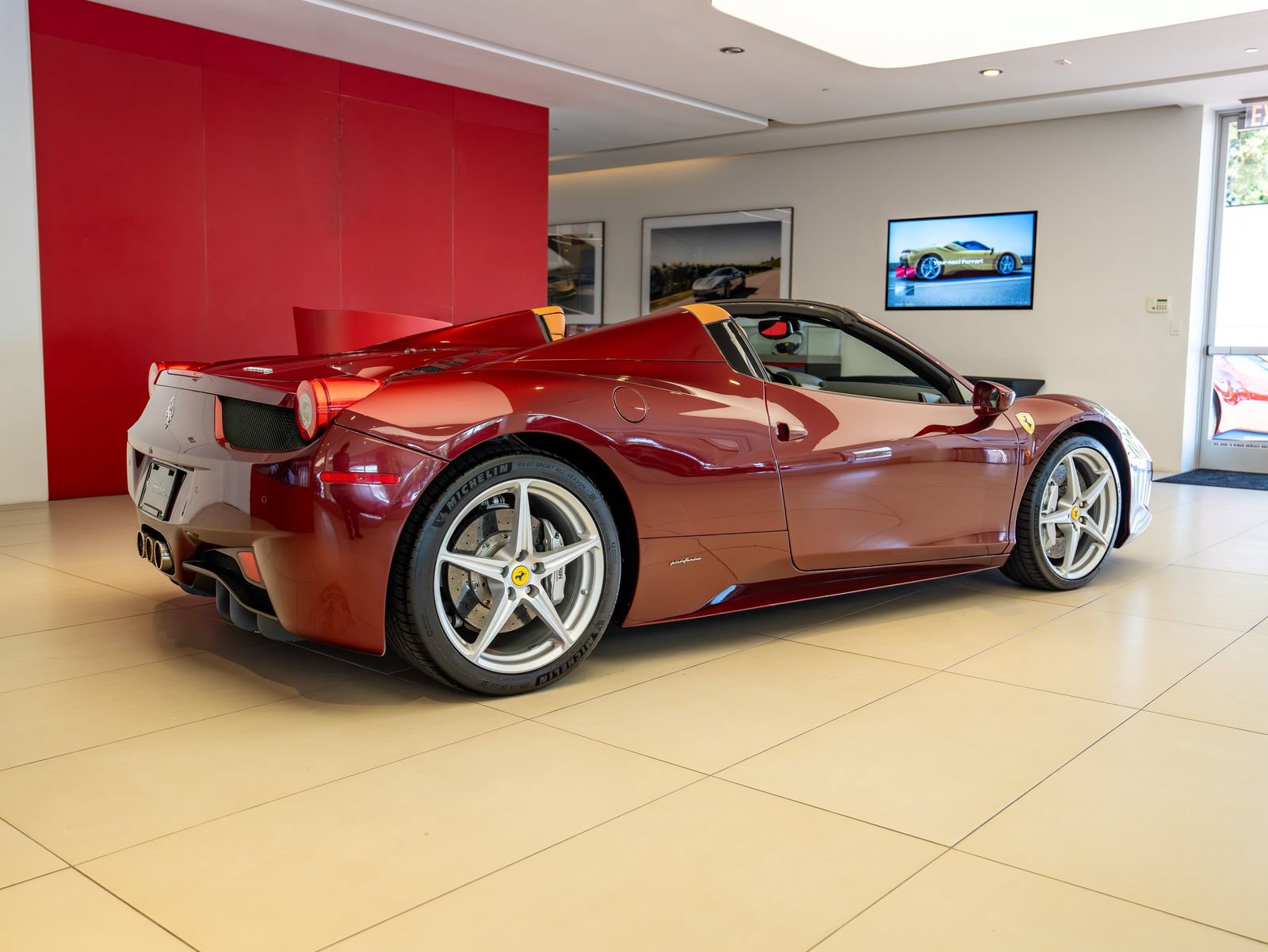 Certified 2013 Ferrari 458 Spider RWD image 6