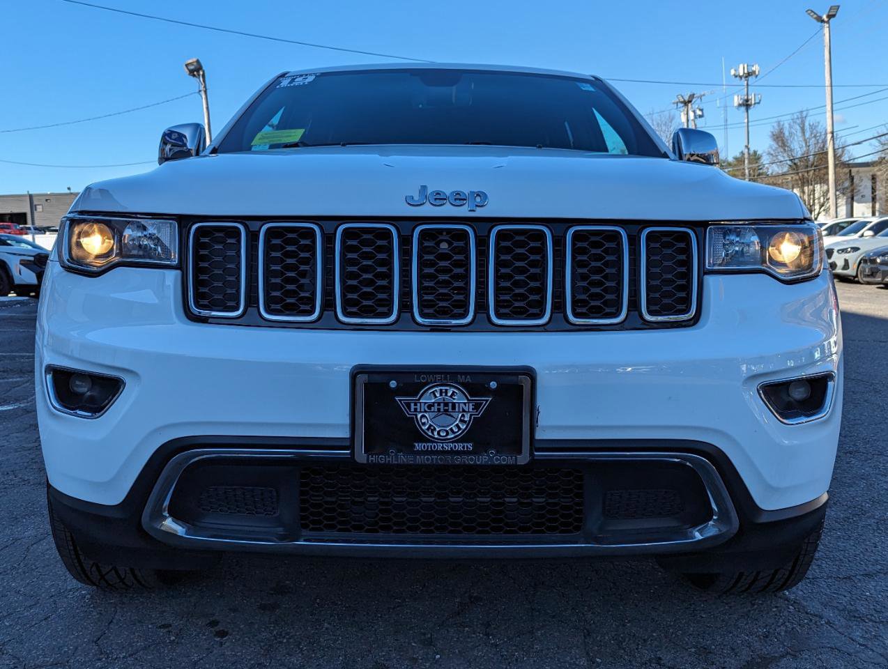 Used 2019 Jeep Grand Cherokee Limited AWD/4WD image 4