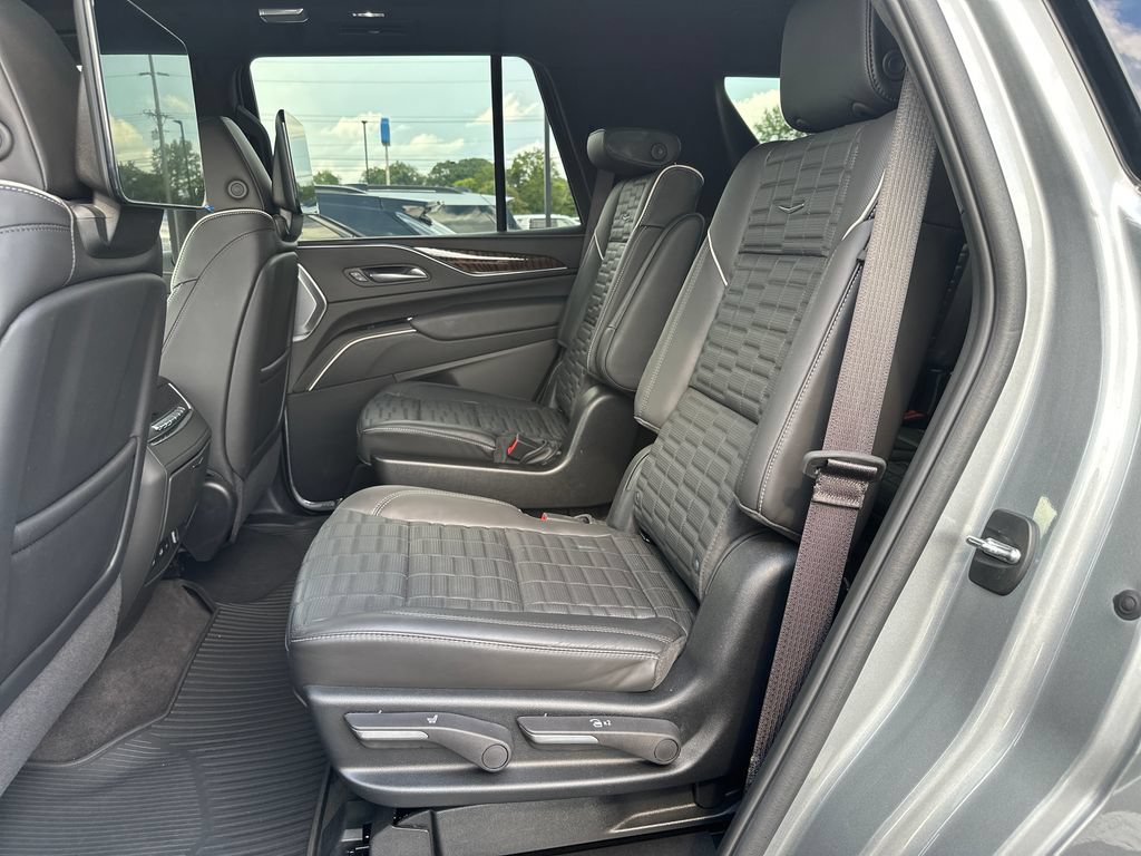 Used 2024 Cadillac Escalade Sport Platinum AWD/4WD image 16