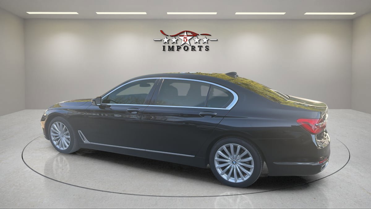 Used 2018 BMW 740i xDrive w/ Executive Package AWD/4WD image 3