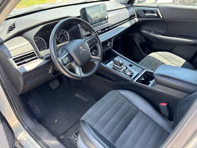 Used 2024 Mitsubishi Outlander SE AWD/4WD image 9