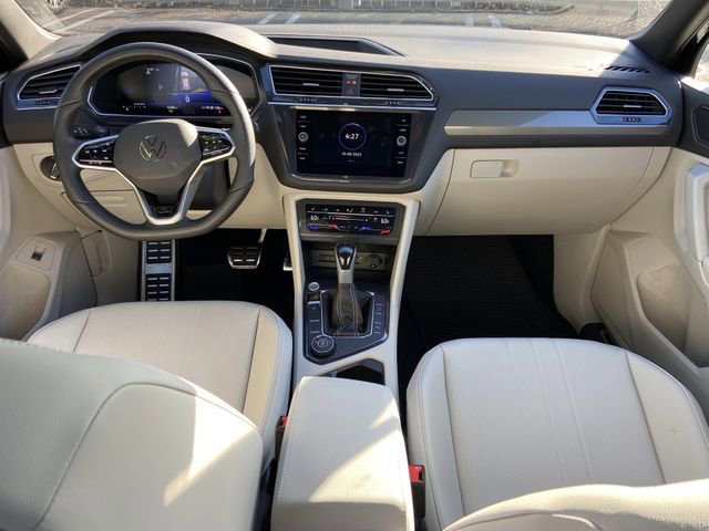 Used 2024 Volkswagen Tiguan SE R-Line image 11